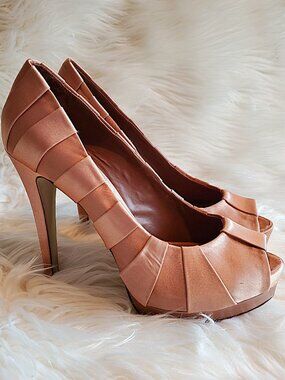 BCBGMAXAZRIA Pink Satin Peep Toe Pumps SZ 8.5